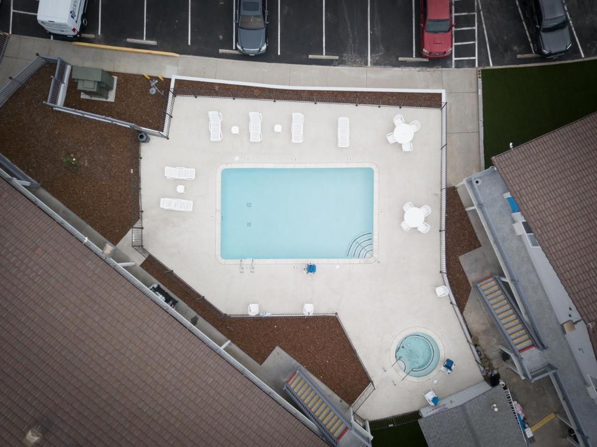 Days Inn By Wyndham Arroyo Grande Pismo Beach Exterior photo