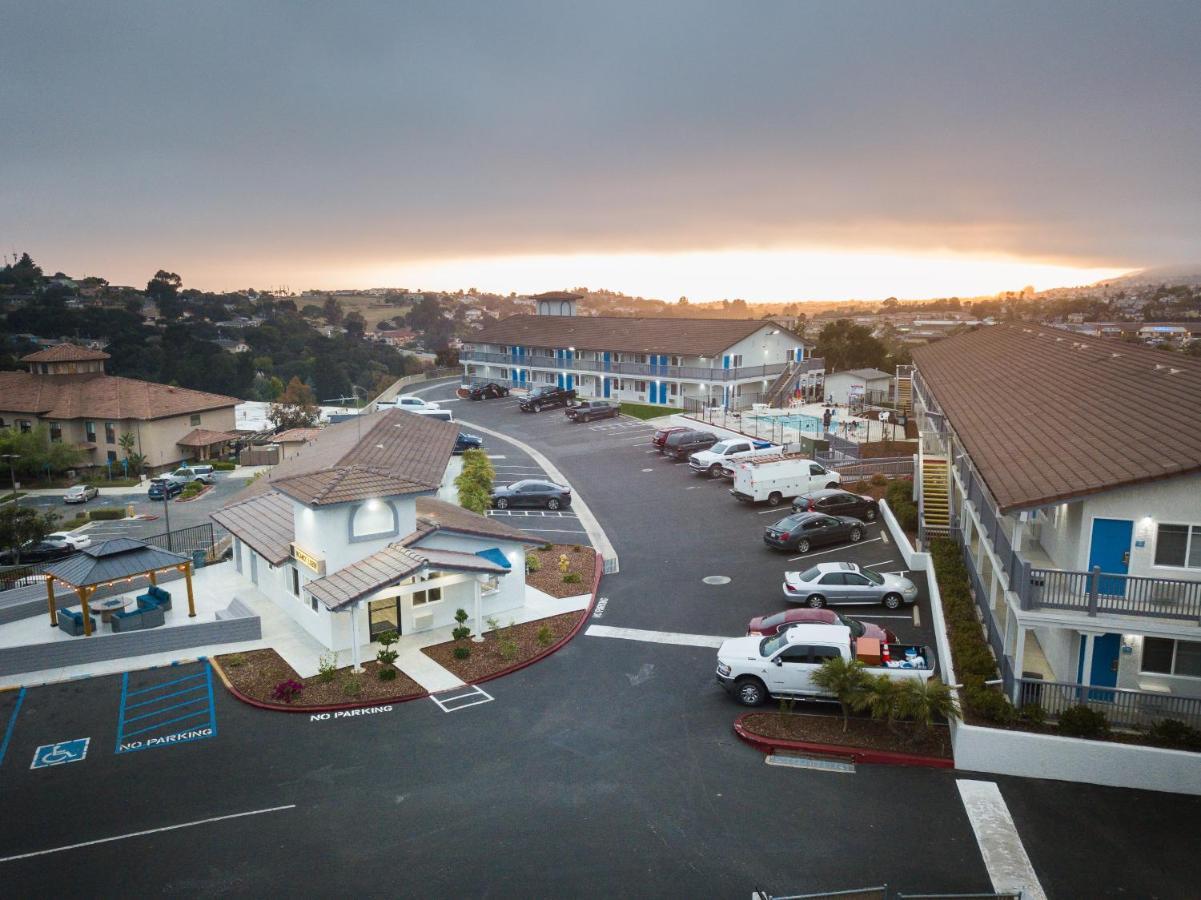 Days Inn By Wyndham Arroyo Grande Pismo Beach Exterior photo