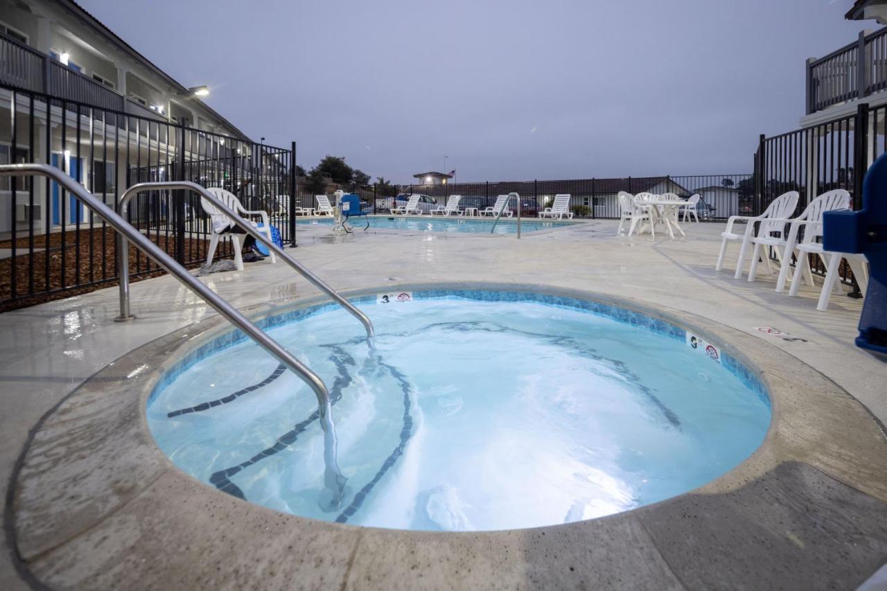 Days Inn By Wyndham Arroyo Grande Pismo Beach Exterior photo