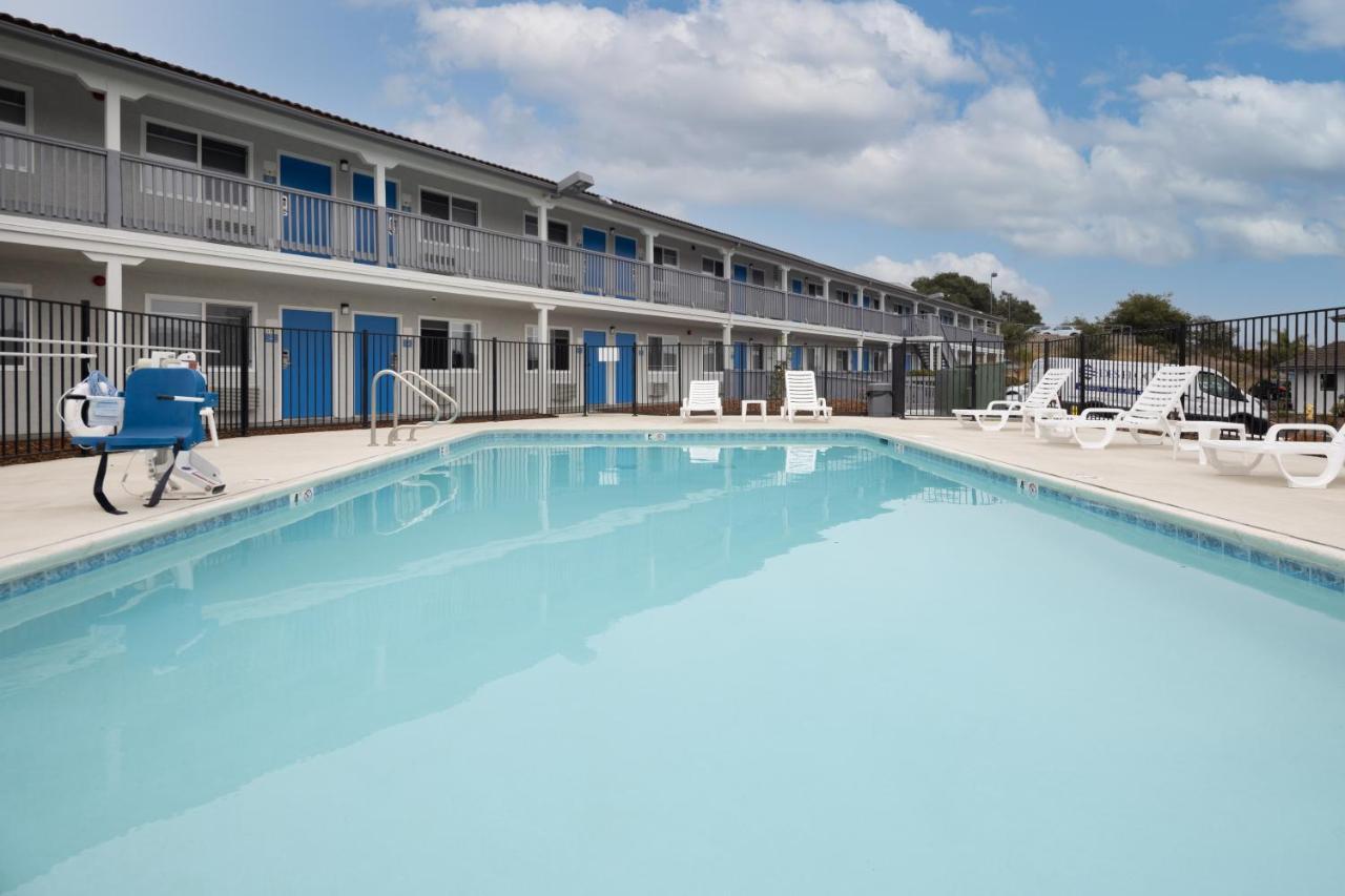 Days Inn By Wyndham Arroyo Grande Pismo Beach Exterior photo